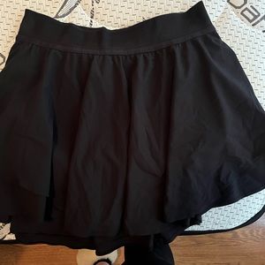 Lululemon black skirt